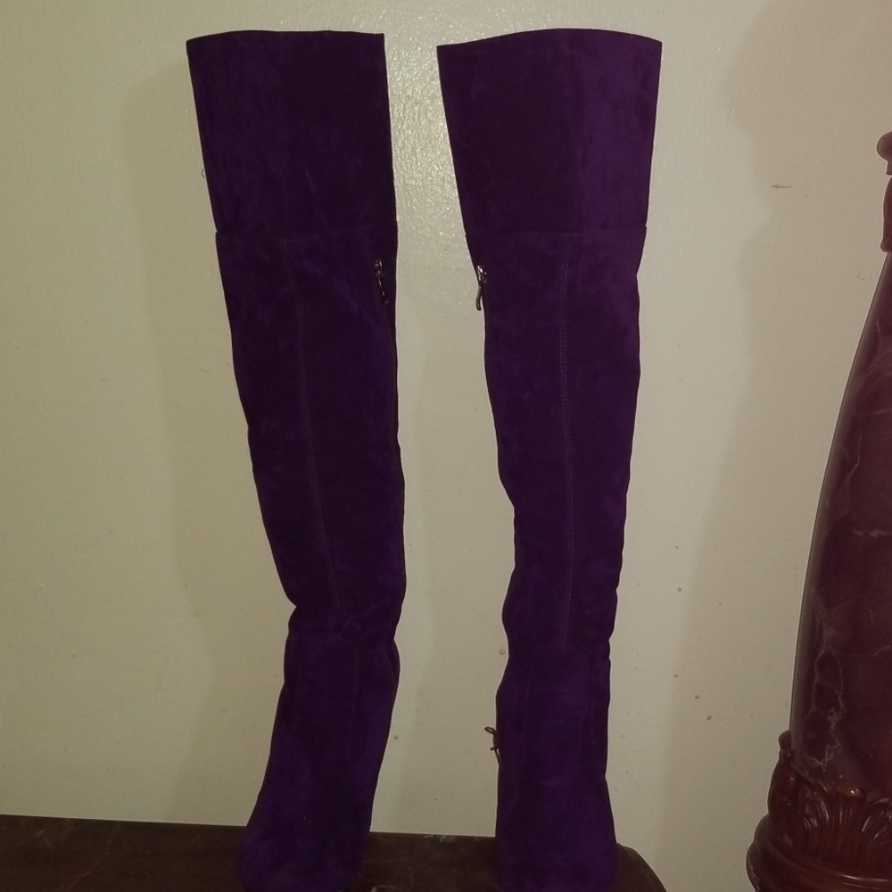 High knee used boot